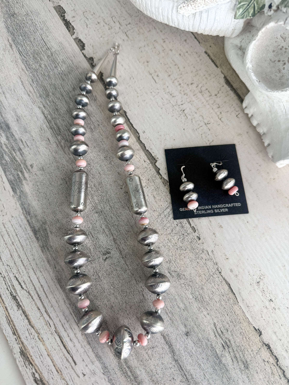 Native American Navajo Pearls 20" & Pink Conch Set