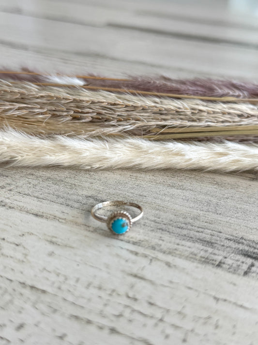 Native American Dainty Kingman Ring 5.5