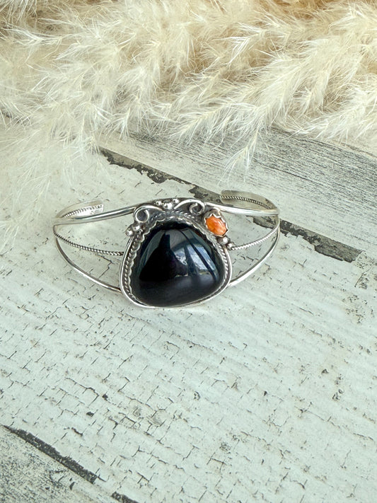 Native American Black Onyx & Orange Spiny Cuff 6.75"