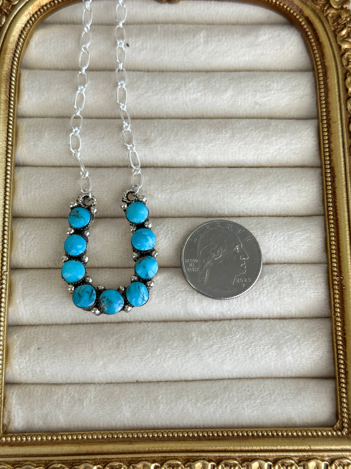 Native American Kingman Horseshoe Pendant Necklace 19"