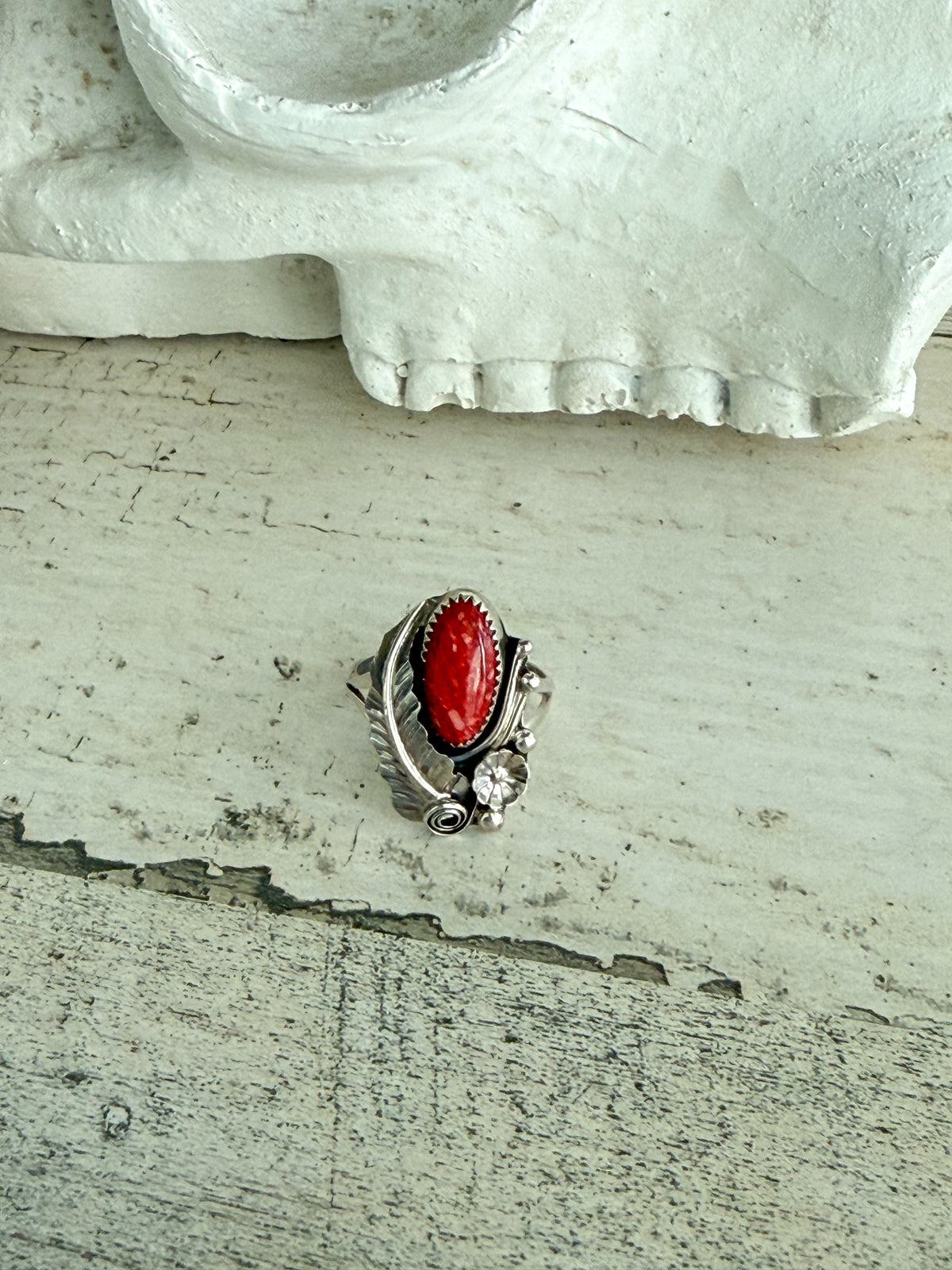 Native American Red Spiny Leaf Ring 8.25