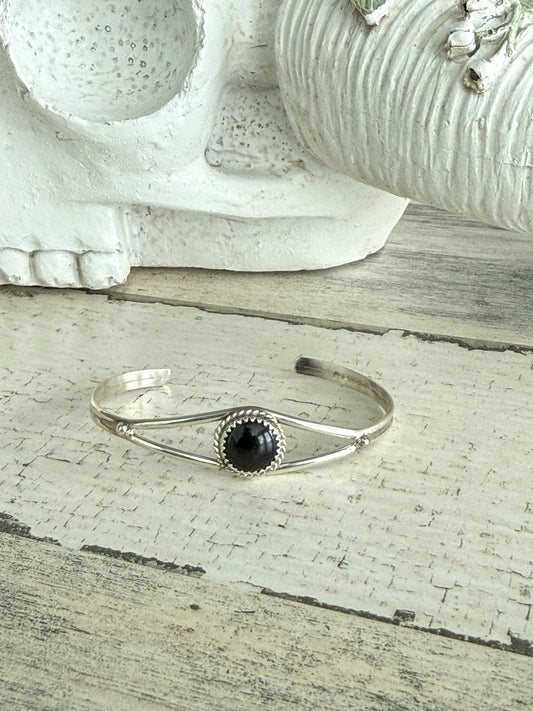 Native American Black Onyx Cuff 6"